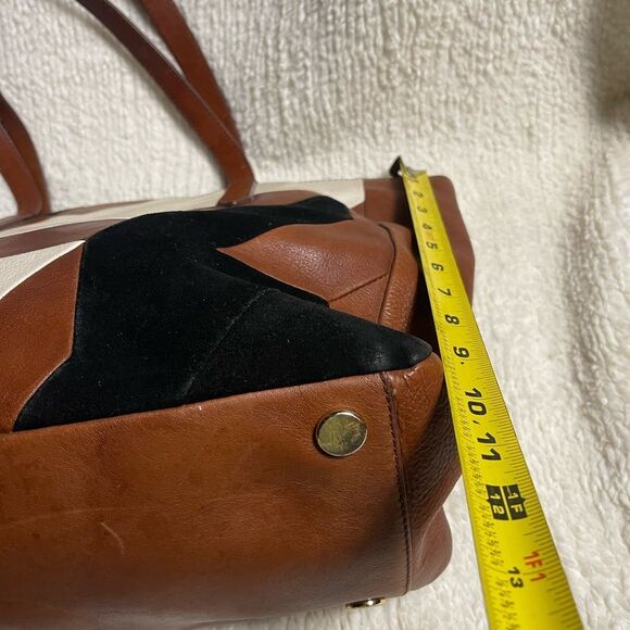 Fossil  Sydney leather Brown Patchwork tote beige & black  patchwork accents. - Picture 8 of 14